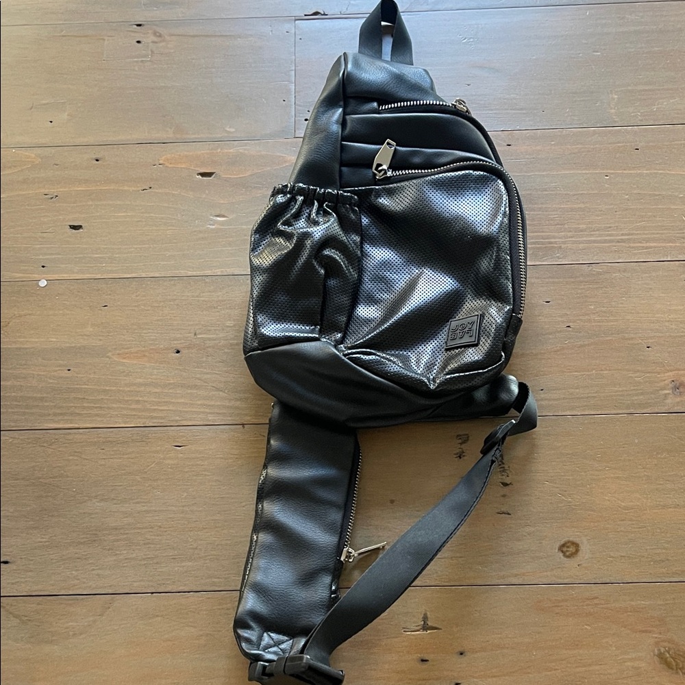 JoyLab Black Crossbody Bag